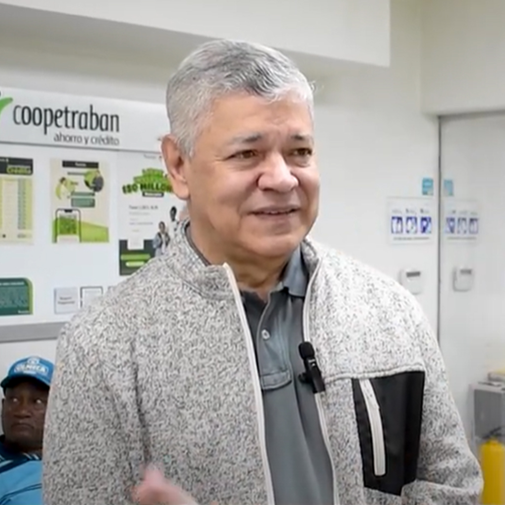 Álvaro <br>González